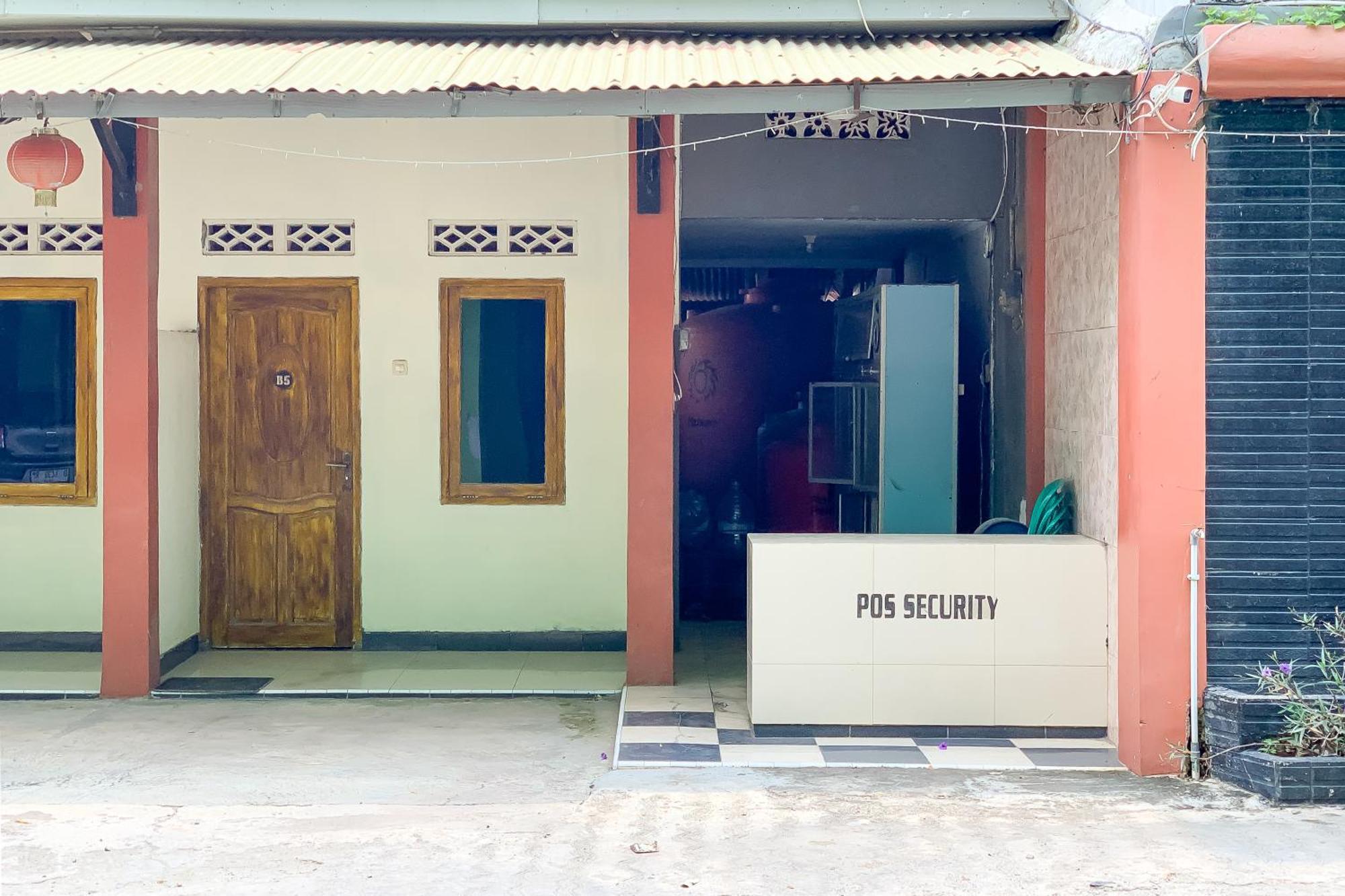 Penginapan Losmen Ayu Pamanukan Redpartner Pamanukan Hilir Exteriér fotografie