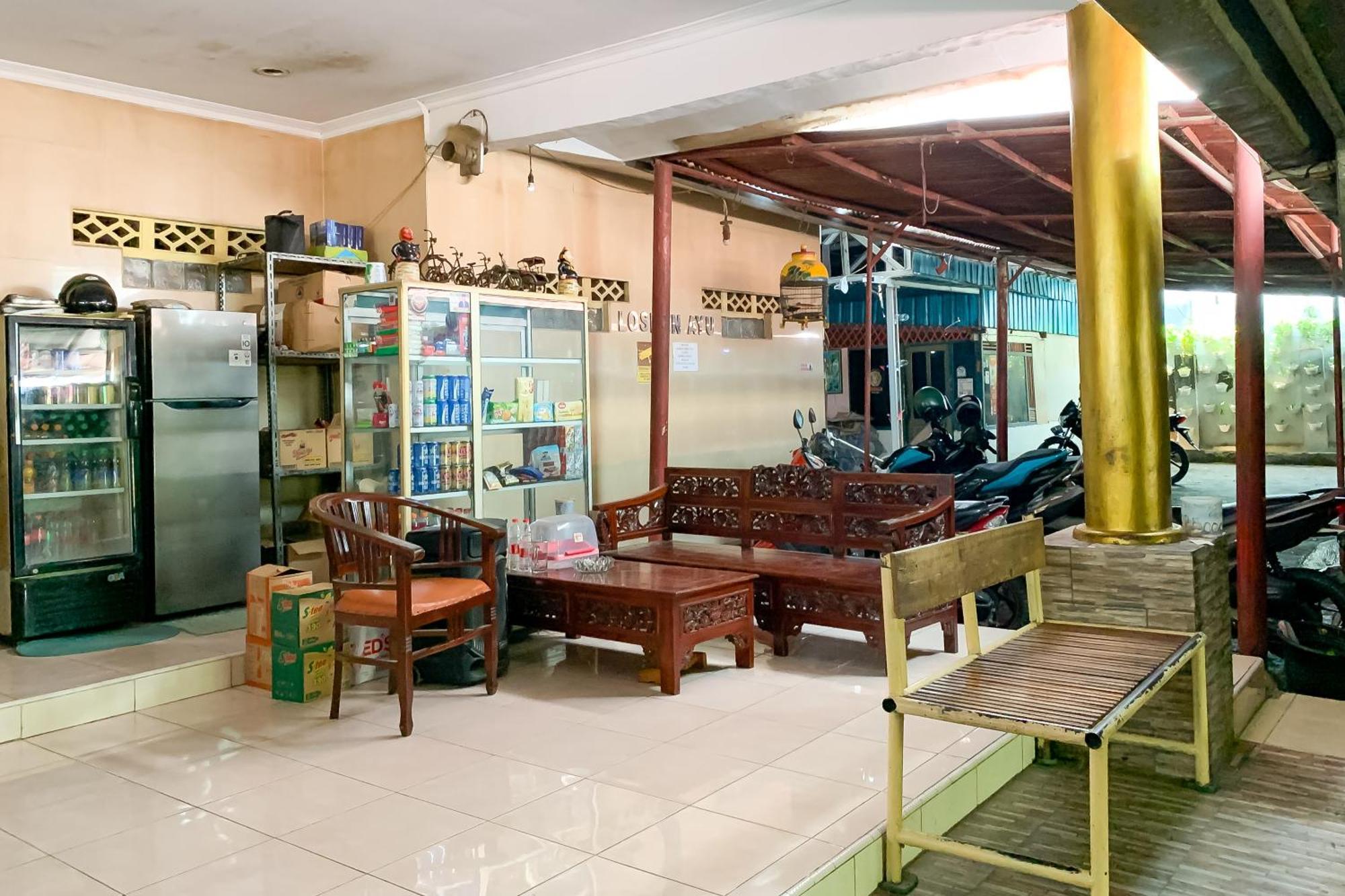 Penginapan Losmen Ayu Pamanukan Redpartner Pamanukan Hilir Exteriér fotografie